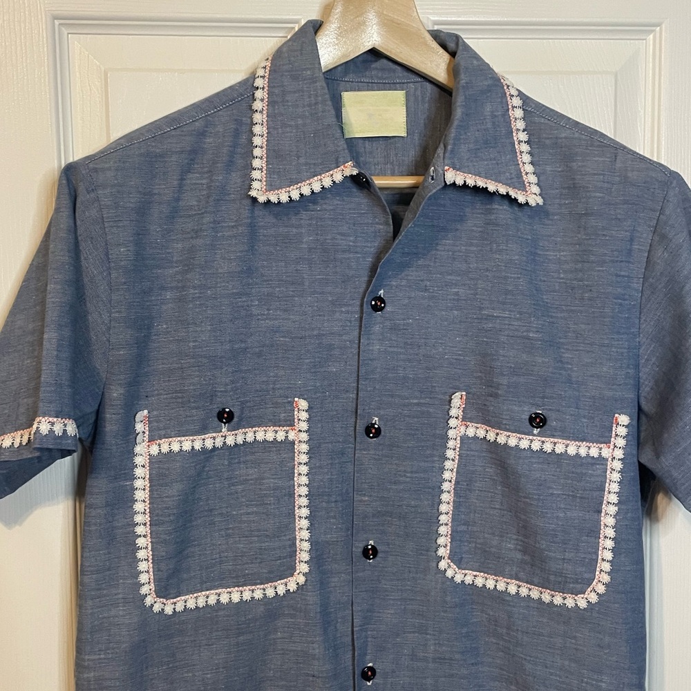 VTG blue chambray button down shirt embellished w/ lace & owl appliqué sz XL - Picture 3 of 8